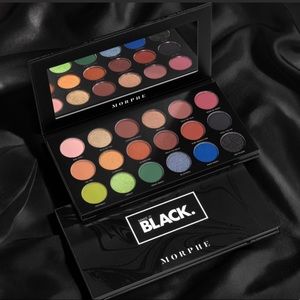 LIMITED EDITION: MORPHE X MAKE IT BLACK PALLET